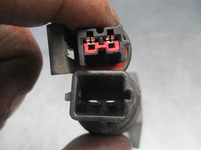 87TF9F715CB Ford