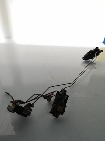 Motor acionador de abertura/fechamento da porta dianteira direita 8835005101 Ssang Yong