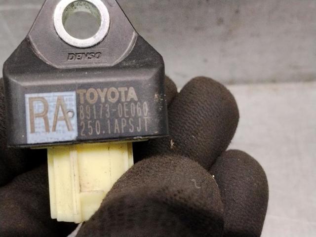 TOYOTA 891730E060 Датчик удара в наличии Ирпень