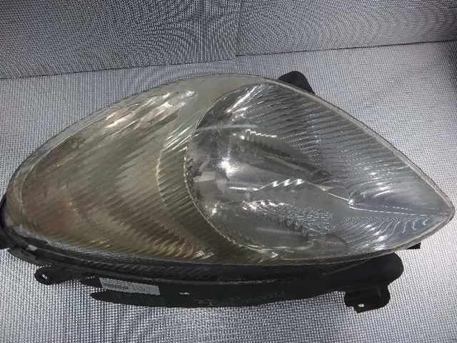 PEUGEOT 89300190 Левая фара в наличии Житомир