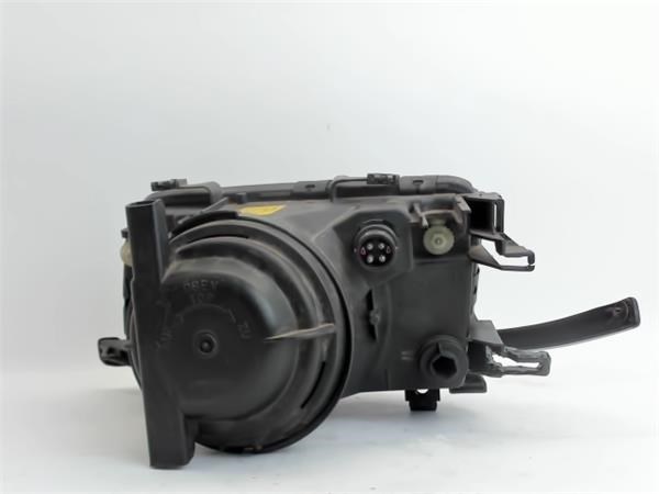 893941030E VAG Правая фара купить в Чернигов