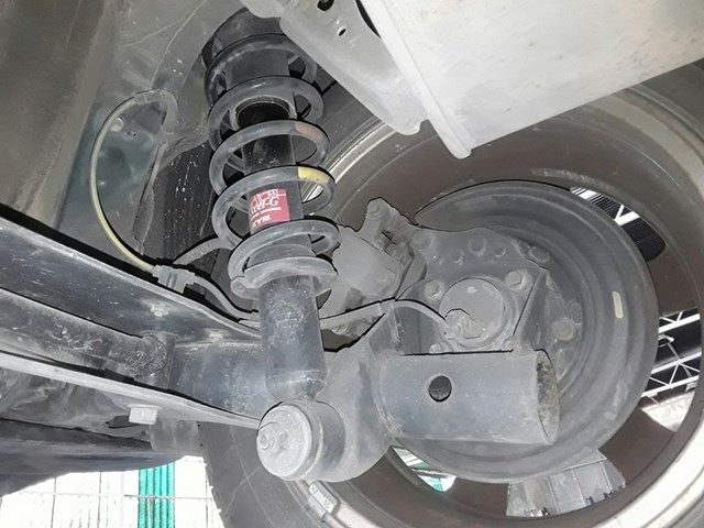 Alça traseira esquerda para Toyota Corolla 2.0 d-4d (cde120r_, cde120l_) 1cdftv 8954402010