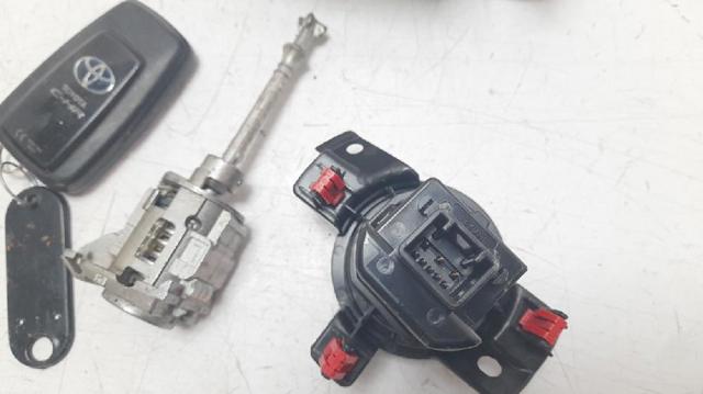 8961102112 TOYOTA Кнопка старт-стоп купить в Запорожье