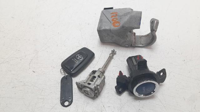 8961102112 TOYOTA Кнопка старт-стоп купить в Львов