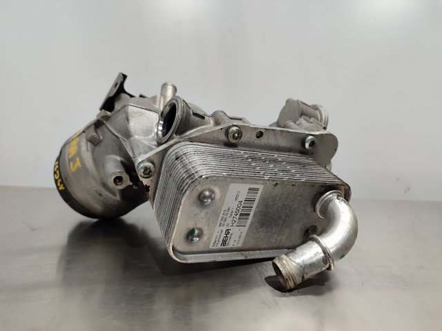 Resfriador de óleo do motor para Opel Astra J 1.7 CDTI (68) A17DTR 897385813