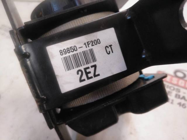 898501F200 HYUNDAI Ремень безопасности задний центральный купить в Николаев