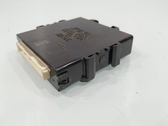 8999047023 TOYOTA Форсунка впрыска топлива купить в Киев