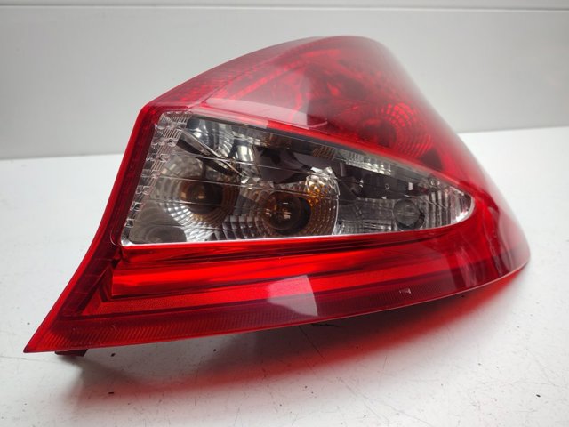 FORD 8A6113404AC Фонарь задний правый в наличии Каменское