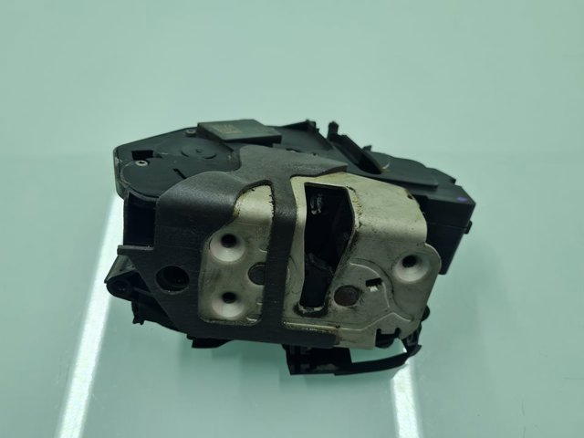 FORD 8A6AA21813AJ Замок двери передней левой в наличии Винница