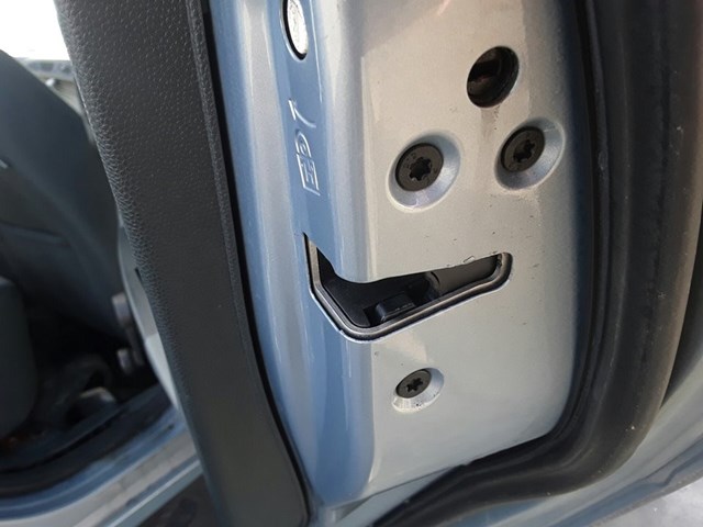 Fechadura traseira direita para Ford Fiesta VI 1.4 TDCI KVJA 8A6AA26412AG