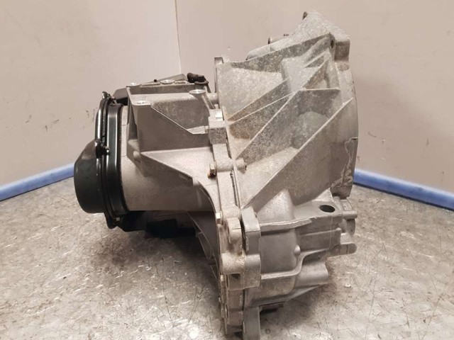 8A6R7002JL КПП в сборе (механическая коробка передач) купить Житомир
