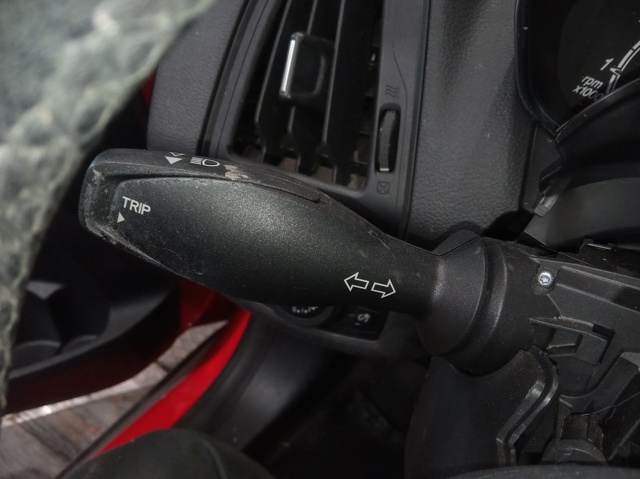 Controle de sinal de giro para Ford Fiesta vi 1.0 EcoBoost SFJA 8A6T13335BC