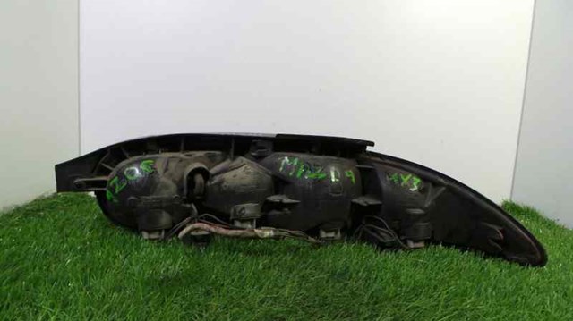 Lanterna traseira esquerda 8BE551160 MAZDA