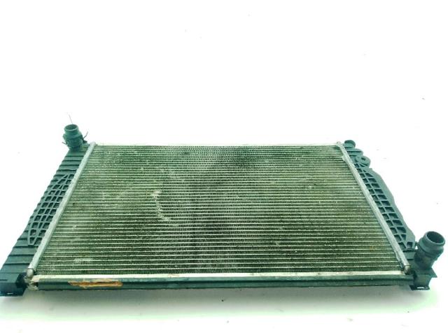 Radiador de esfriamento de motor 8D0121251N VAG