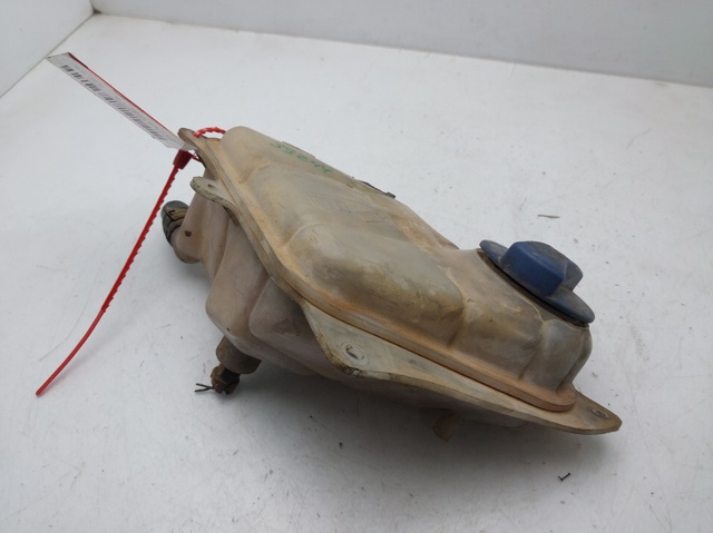 Tanque de expansão do sistema de esfriamento 8D0121403D VAG