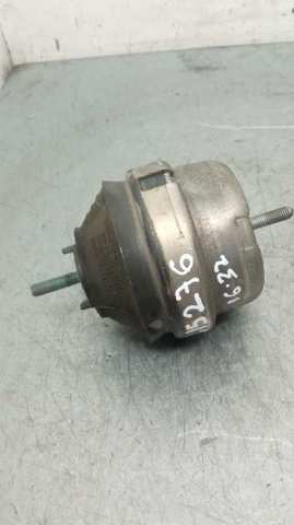 VAG 8D0199382L Правая подушка двигателя в наличии Каменское