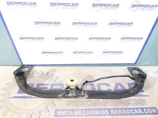 VAG 8D0199521M Балка крепления двигателя в наличии Полтава