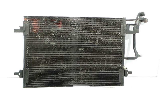 Condensador / radiador de ar condicionado para volkswagen passat 1.8 adr 8D0260401A