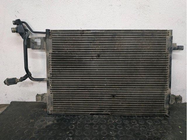 Condensador / radiador de ar condicionado para audi a4 1.8 adr 8D0260401A