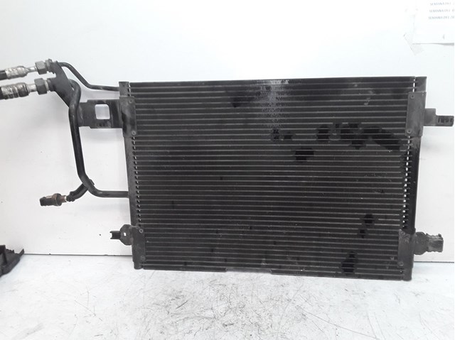 Condensador / radiador de ar condicionado para volkswagen passat 1.8 adr 8D0260401D