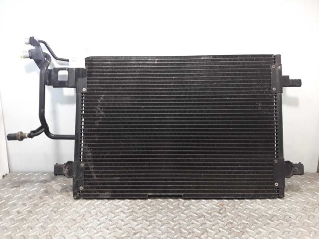Condensador / radiador de ar condicionado para volkswagen passat 1.8 adr 8D0260401D
