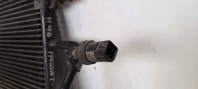 Radiador de aparelho de ar condicionado 8D0260401D VAG