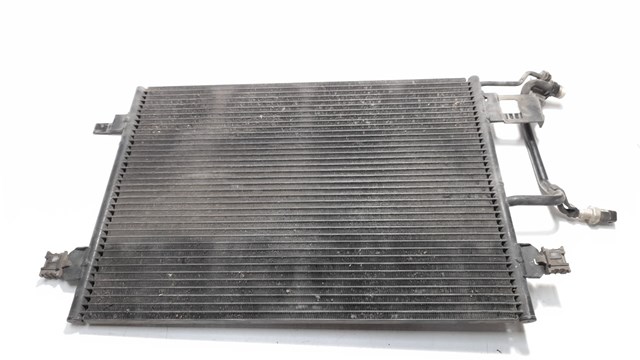 Condensador / radiador de ar condicionado para audi a4 1.8 adr 8D0260401E
