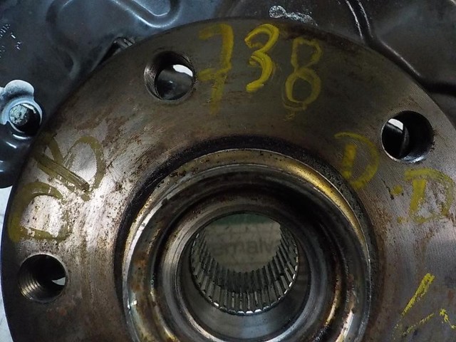 VAG 8D0407254C Цапфа передняя правая в наличии Киев