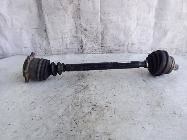 Semieixo (acionador) dianteiro direito 8D0407272BB VAG