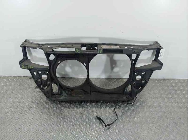 Suporte inferior do radiador (painel de montagem de fixação das luzes) 8D0805851 VAG/Audi