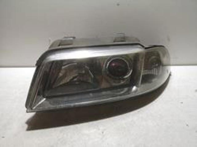 Farol esquerdo para Audi A4 (8d2,8d2) (1995-2000) 8D0941003AK