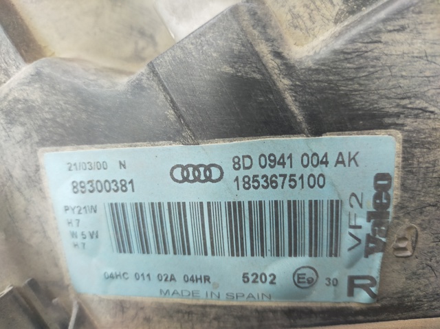 VAG 8D0941004AK Фара правая в наличии Львов