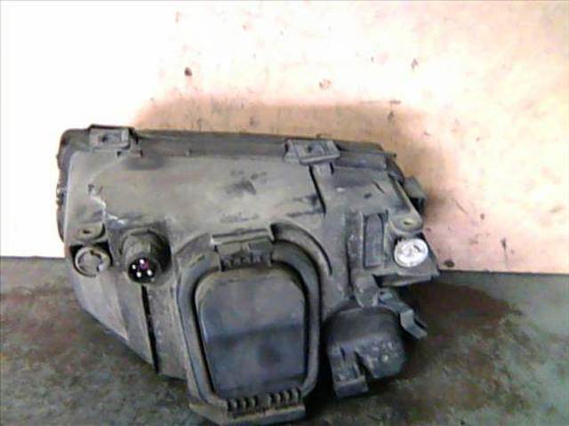 VAG 8D0941030A Фара правая в наличии Житомир