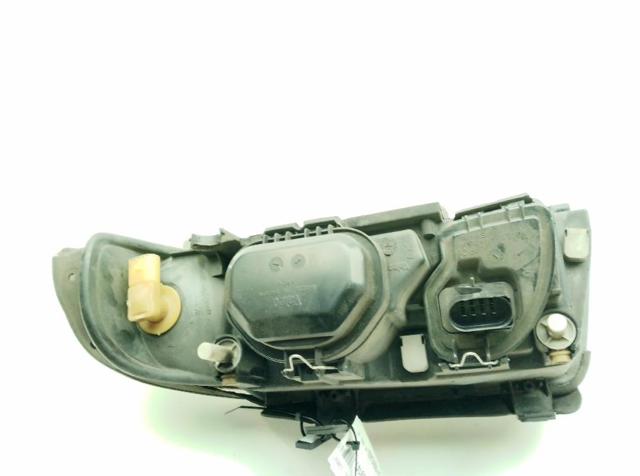 VAG 8D0941030AK Правая фара в наличии Черкассы