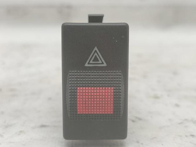 Botão de ativação do sinal de emergência 8D0941509C VAG