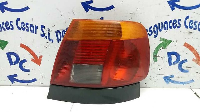 8D0945112D Фонарь задний правый купить Николаев