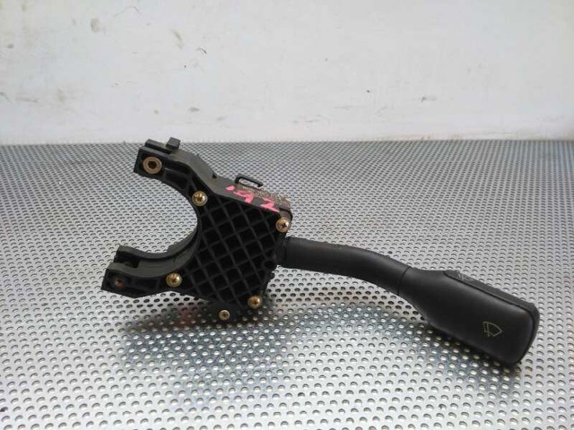 8D0953503 VAG Правый подрулевой переключатель купить в Черкассы