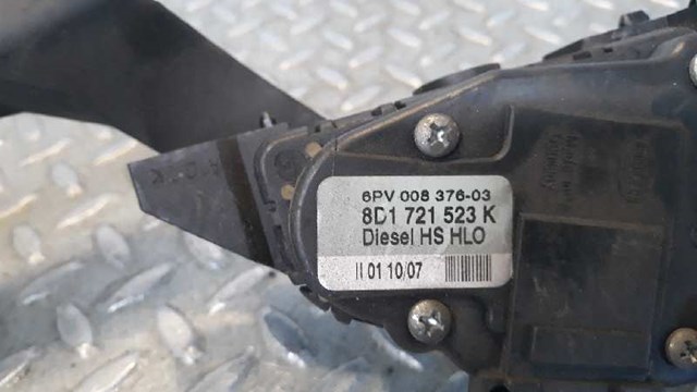 8D1721523K Педаль газа (акселератора) купить Киев