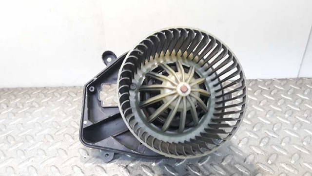8D1820021B Мотор вентилятора печки (отопителя салона) купить Кривой Рог