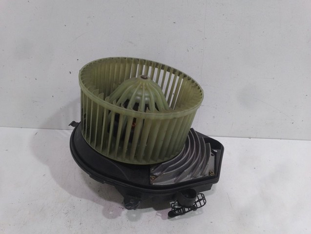 8D1820021B VAG Вентилятор печки купить в Чернигов