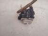 Fecho da porta dianteira esquerda 8D1837015E VAG