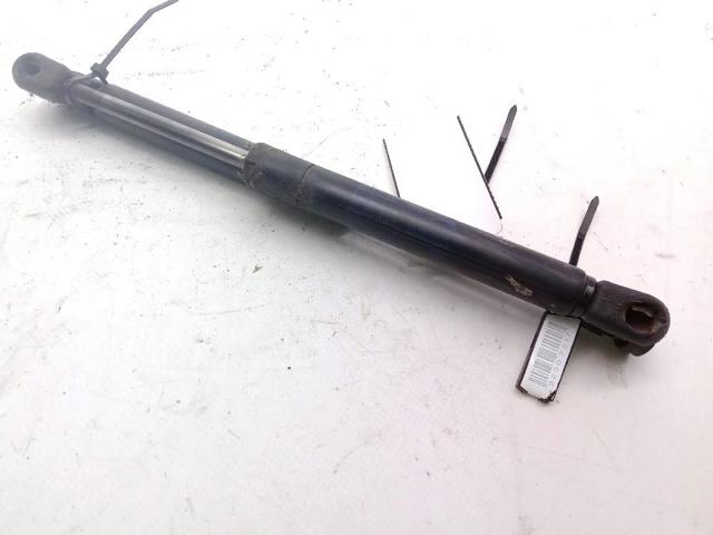 8D5827552C VAG Амортизатор багажника купить в Днепр