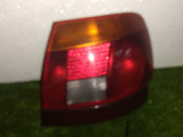 VAG 8D9945112 Фонарь задний правый в наличии Павлоград