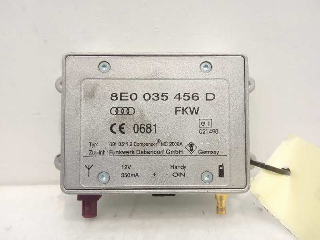 VAG 8E0035456D Усилитель сигнала антенны в наличии Чернигов