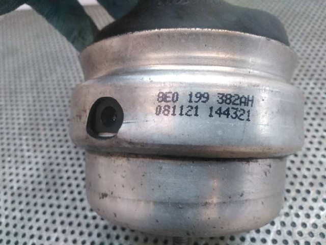 8E0199382AH VAG Правая подушка двигателя купить в Николаев
