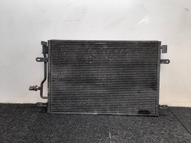 Condensador de ar condicionado / radiador para Audi A4 1.9 TDI AWX 8E0260401B