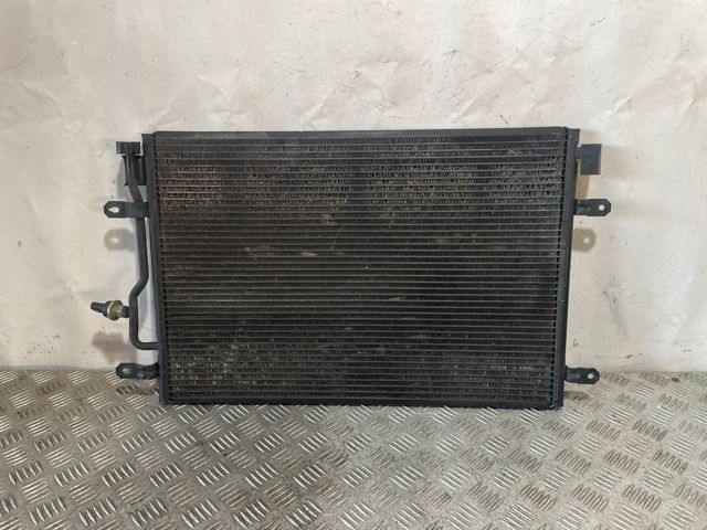 Condensador de ar condicionado / radiador para Audi A4 2.5 TDI Aym 8E0260401B