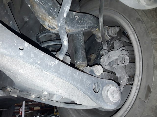 Pino moente (extremidade do eixo) traseiro direito 8E0505432AL VAG/Audi