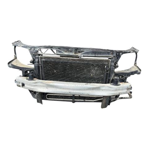 Suporte do radiador montado (painel de montagem de fixação das luzes) 8E0805594F VAG