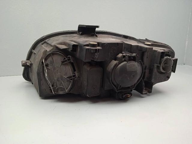 Luz direita 8E0941004AJ VAG